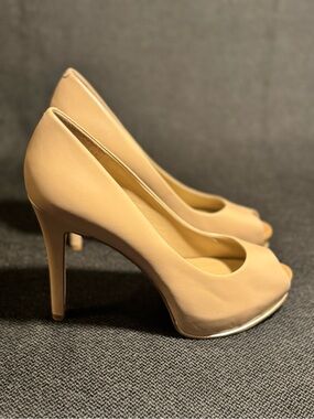 GUESS Honora2 Nude Leather Peep Toe Platform Stiletto Pumps Women’s 9M